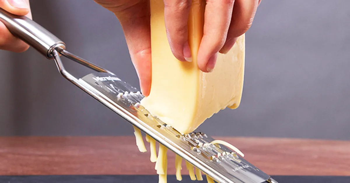 The NoStick Method To Grate Cheese With Ease Forkly