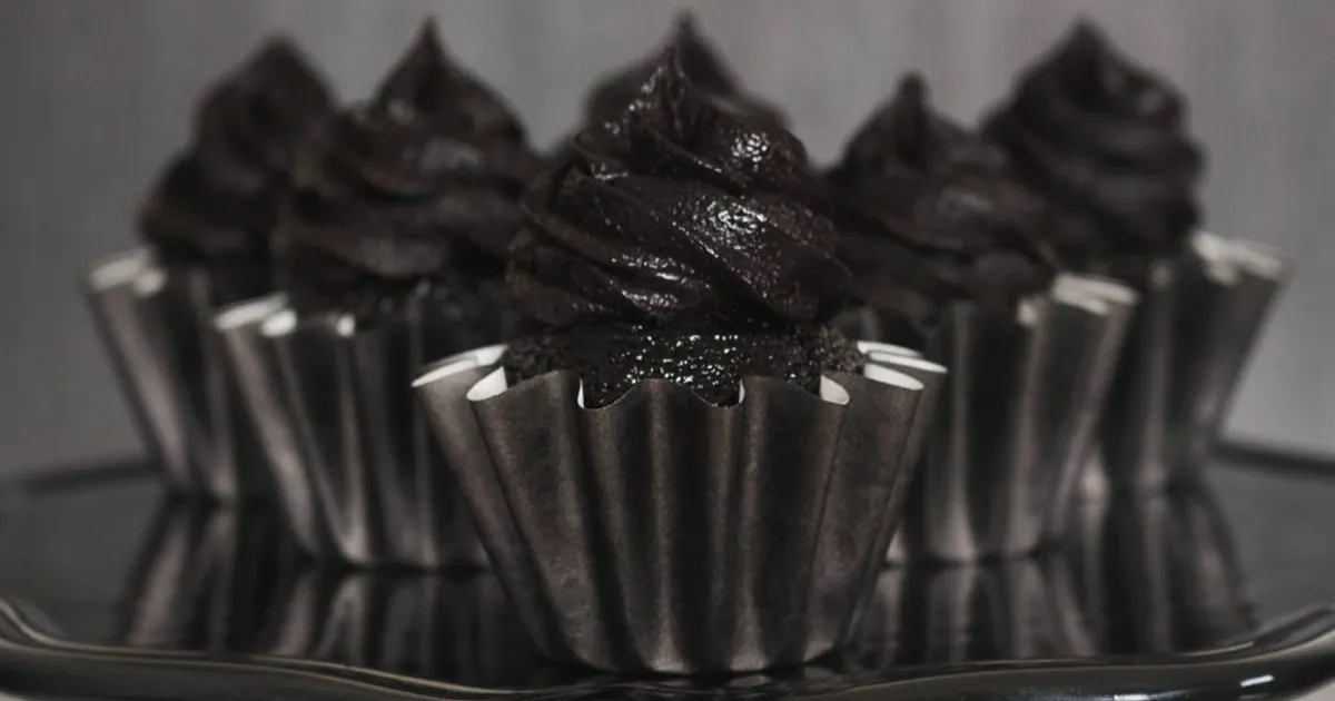 13 Black Foods That Will Bring You To The Darkside - Forkly