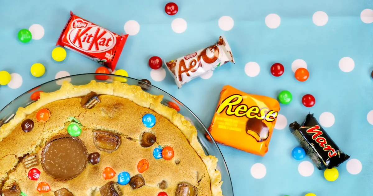 Leftover Candy Bar Pie - Forkly