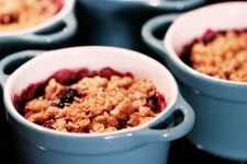 Gluten Free, Dairy Free, Low Calorie Berry Crumble