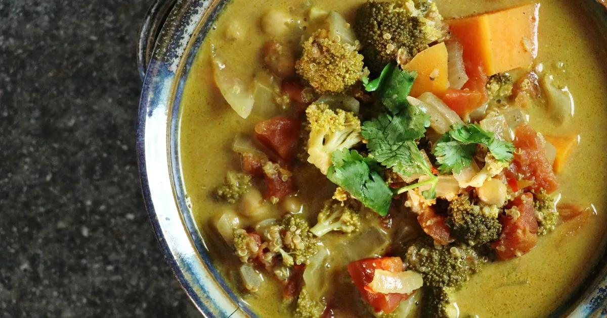 Slow Cooker Vegan Curry Stew - Forkly