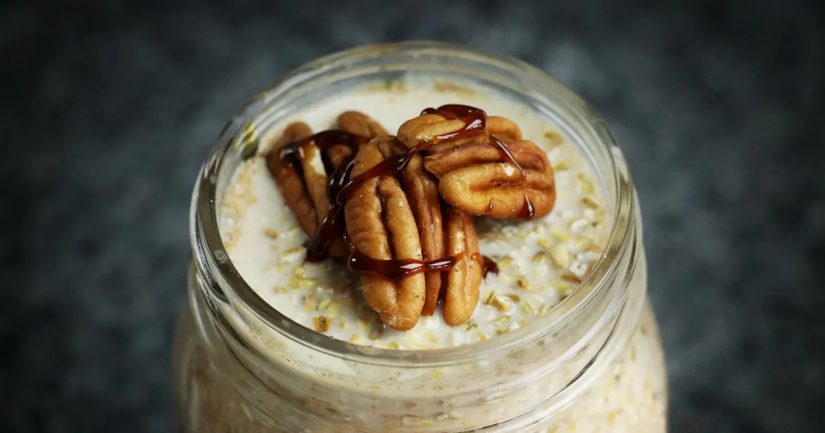 Dairy-Free Pecan Pie Overnight Oats - Forkly
