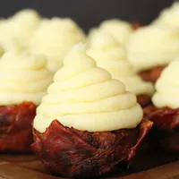 Prosciutto Wrapped Turkey Meatloaf Cupcakes