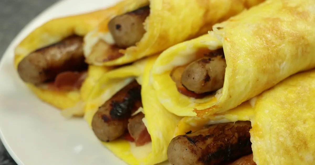 Low-Carb Breakfast Egg Wrap - Forkly
