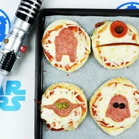 Star Wars Mini Pizzas!