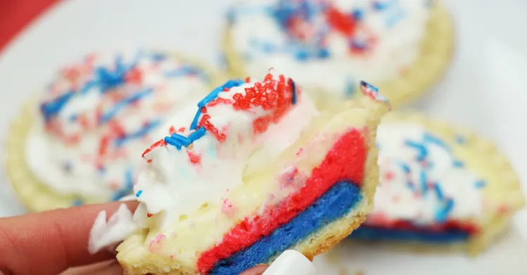 Surprise Red, White & Blue Mini Cheesecakes - Forkly