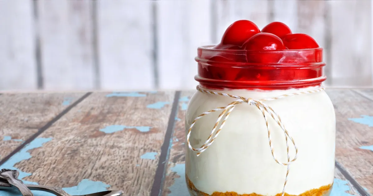 Adorable Mason Jar Desserts Forkly   EyJidWNrZXQiOiJvbS1wdWItc3RvcmFnZSIsImtleSI6ImZvcmtseS93cC1jb250ZW50L3VwbG9hZHMvMjAxNy8wNy9tYXNvbi5qcGciLCJlZGl0cyI6eyJ3ZWJwIjp7InF1YWxpdHkiOjgwfSwicmVzaXplIjp7ImZpdCI6ImNvdmVyIiwiYmFja2dyb3VuZCI6eyJyIjowLCJnIjowLCJiIjowLCJhbHBoYSI6MX0sIndpZHRoIjoxMjAwLCJoZWlnaHQiOjYzMCwicG9zaXRpb24iOiJ0b3AifX19