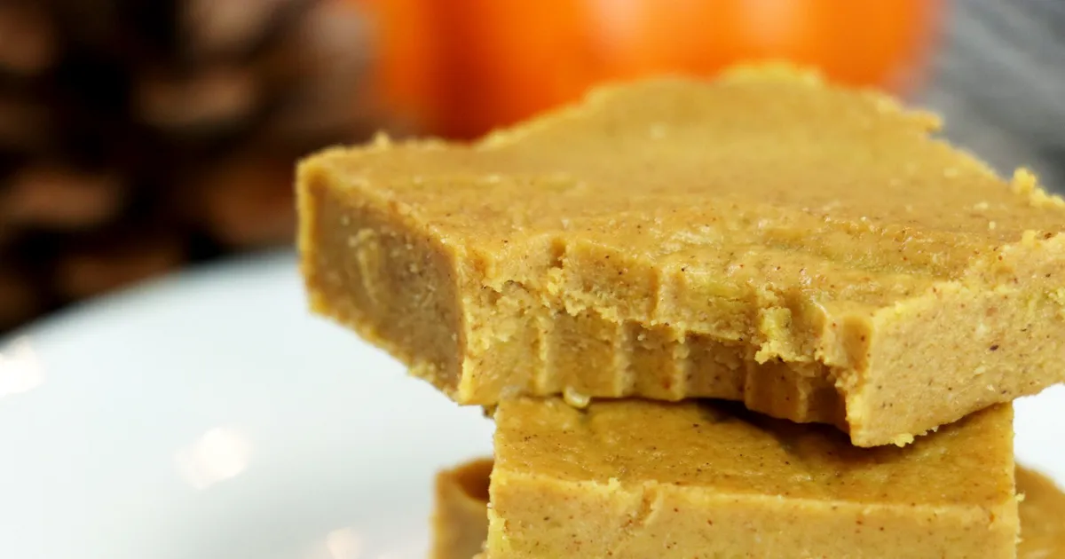 Healthy Pumpkin Spice Coconut Oil Fudge - Forkly