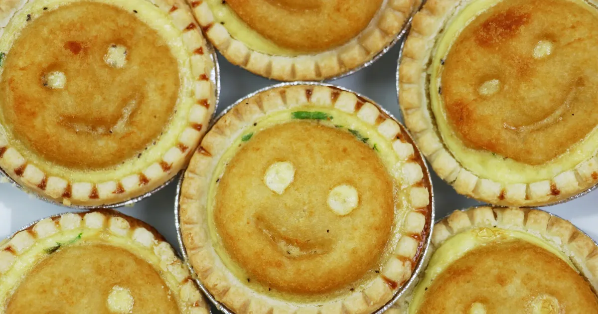 Smiley Lunchbox Quiche - Forkly
