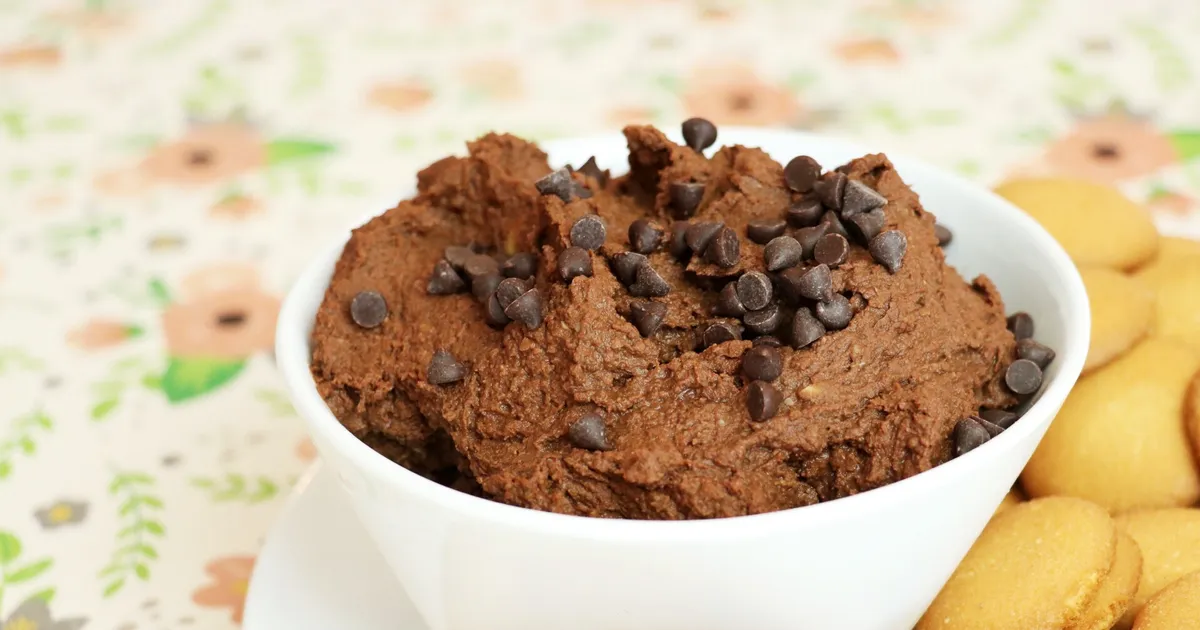 Chocolate Dessert Hummus - Forkly