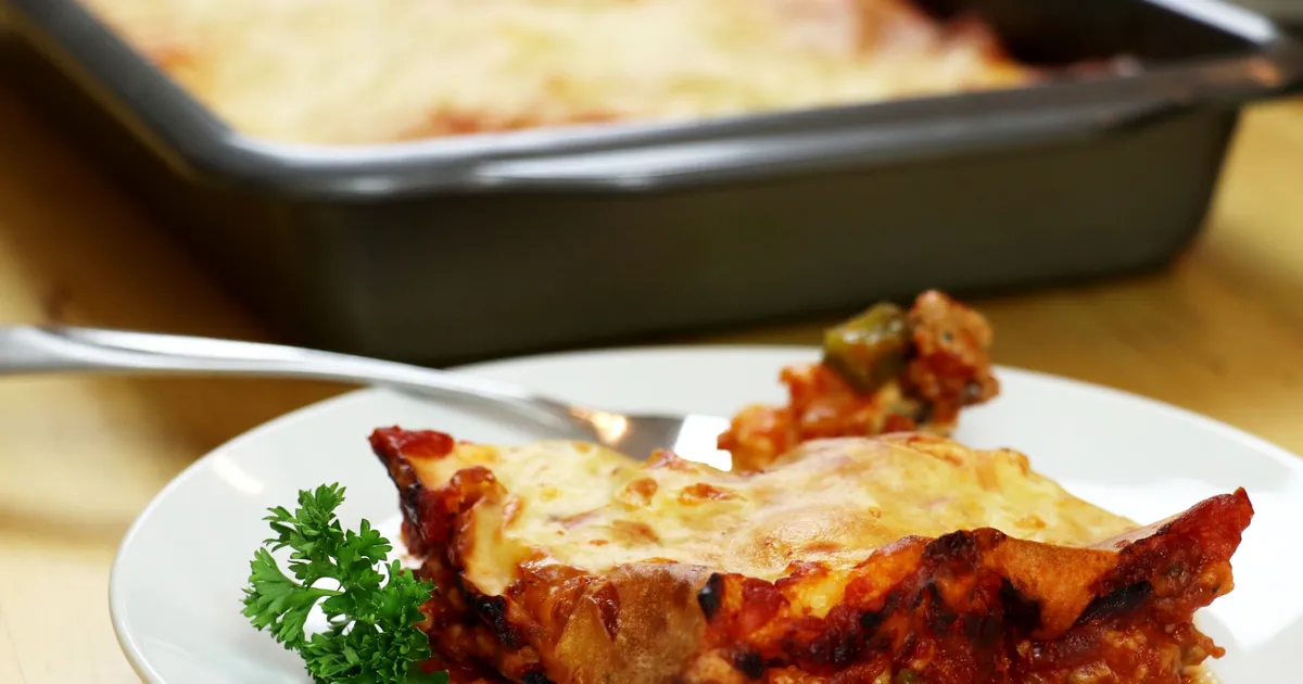 Easy Upside-Down Pizza Casserole - Forkly
