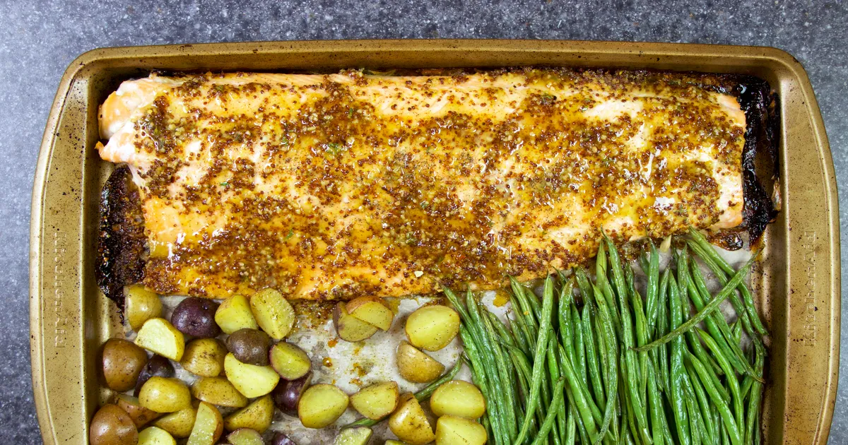 Simple Salmon Sheet Pan Dinner - Forkly