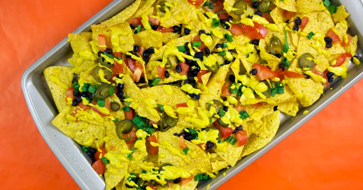 Vegan Cheesy Sheet Pan Nachos - Forkly