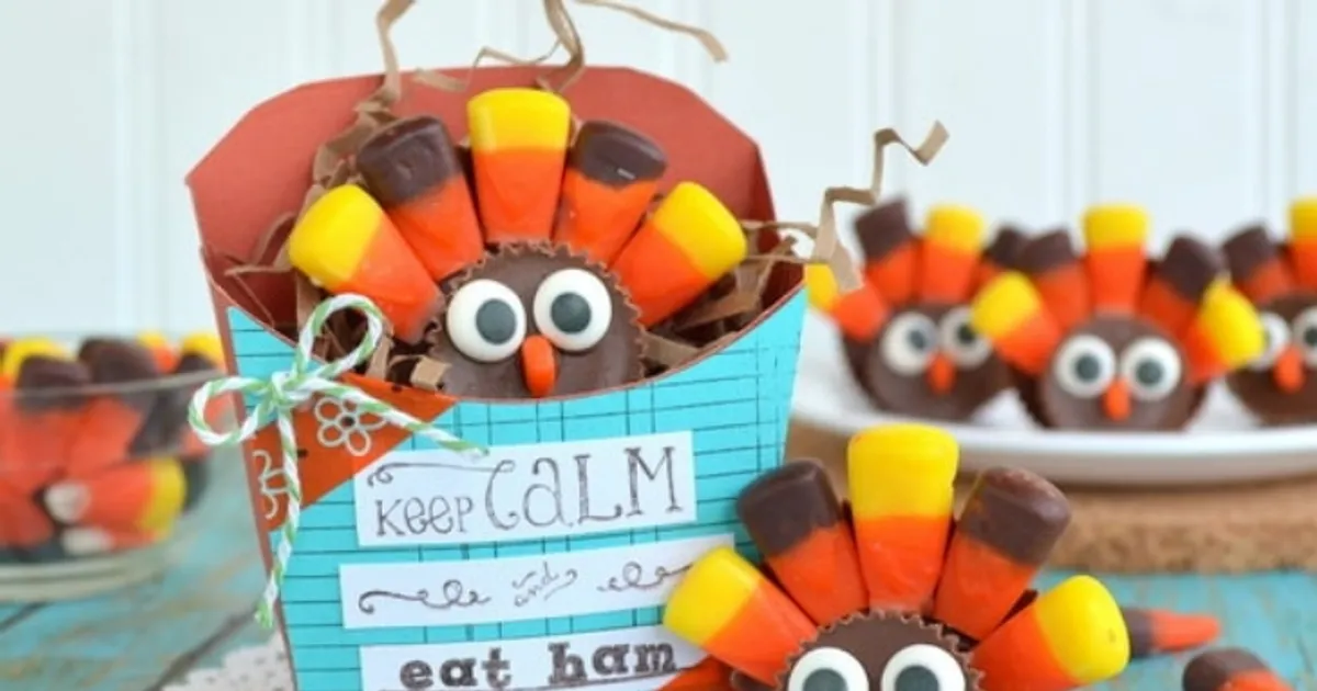 Give take home party gifts with these cute Thanksgiving candy jars