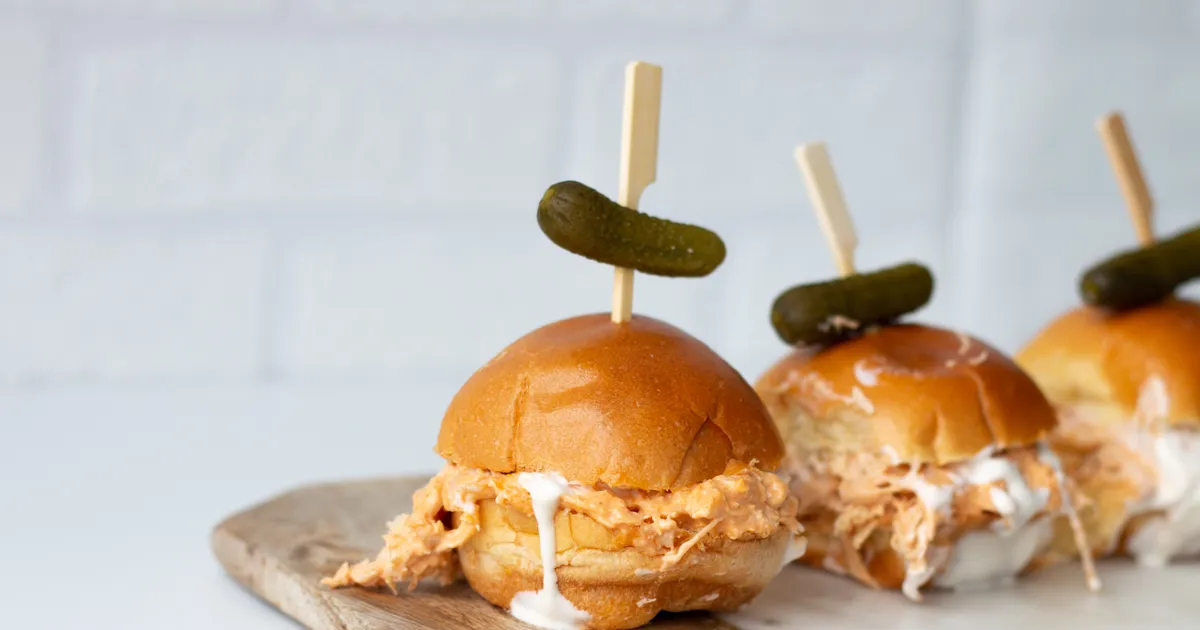 Instant Pot Buffalo Chicken Sliders - Forkly
