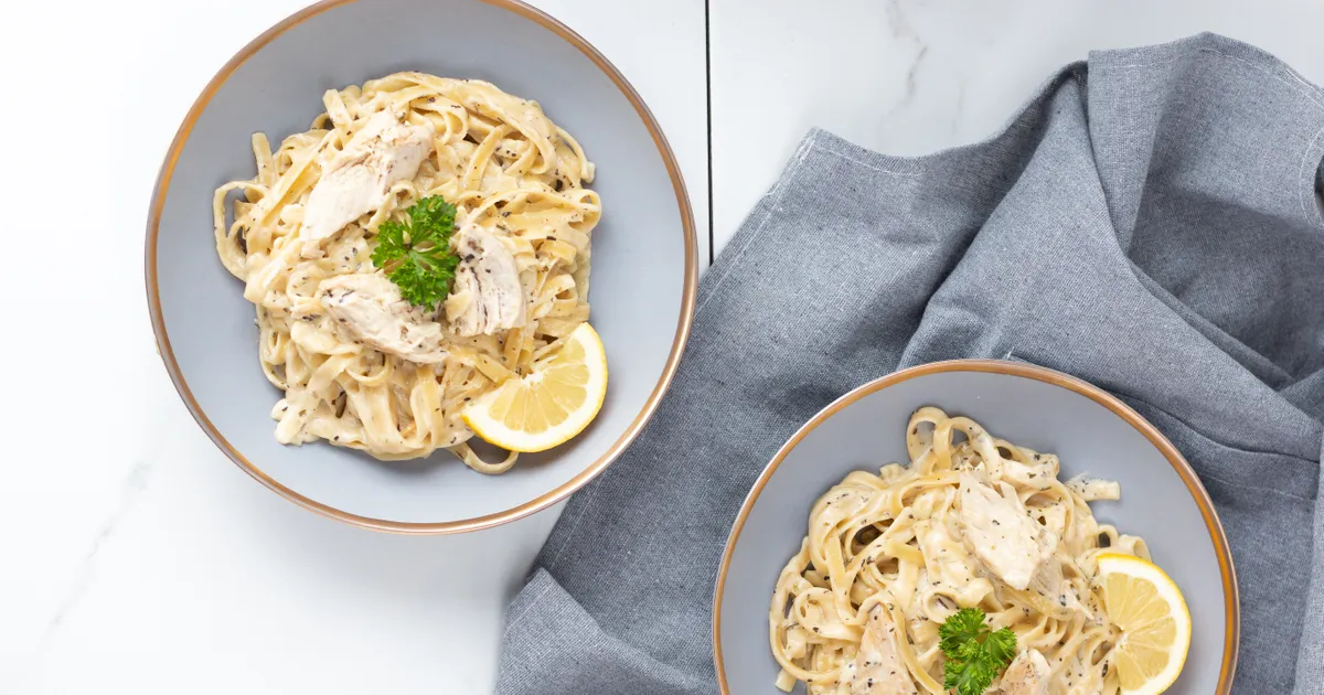 Instant Pot Chicken Fettuccini Alfredo - Forkly