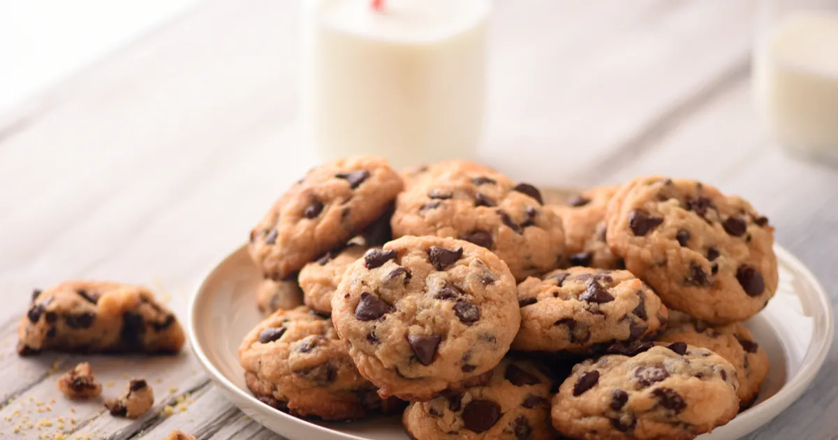 DoubleTree Unveils The Recipe For Their Iconic Chocolate Chip Cookies