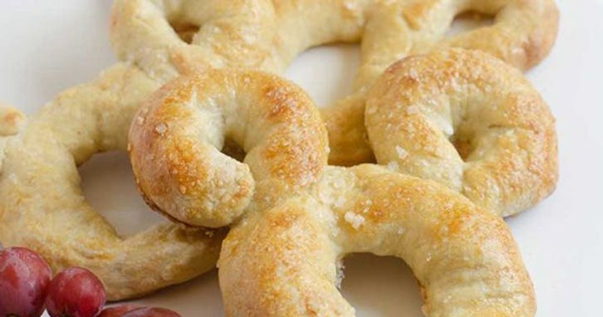 Here's How You Can Make Disney's Mickey Pretzels At Home - Forkly