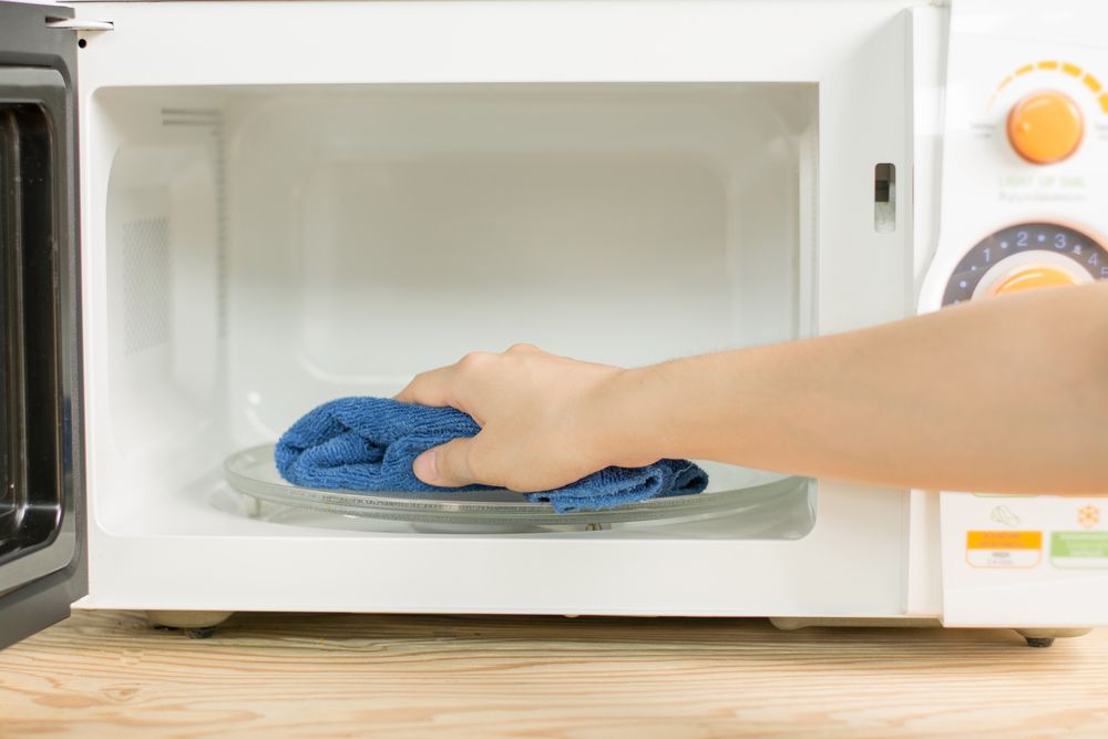 The Easiest Way To Clean A Microwave Forkly